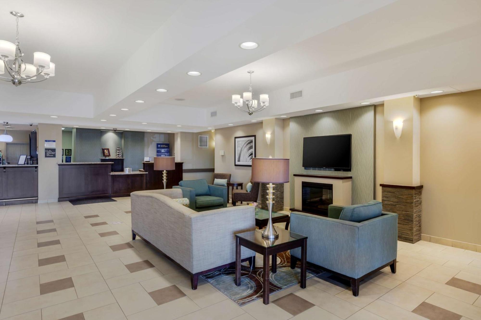 Best Western Plus Walkerton Hotel & Conference Centre Exterior photo